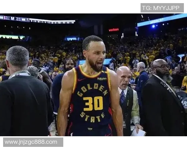 美记：勇士被雷霆痛击后看似深陷困境，连胜马刺他们重获新生