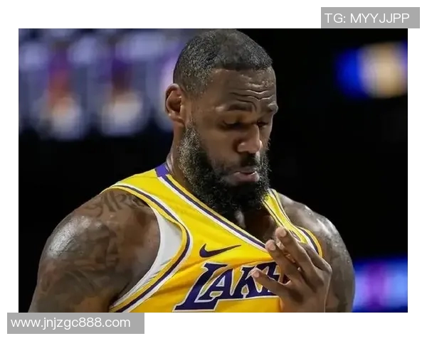 米切尔：字母是名人堂球员我很尊重他 想要他拥有的总冠军戒指