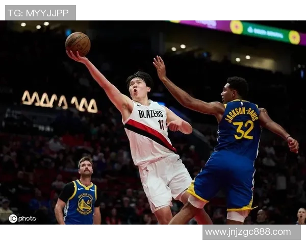 专打精锐!开拓者送雷霆至今唯一一败,破勇士主场不败金身 专打精锐!开拓者送雷霆至今唯一一败,破勇士主场不败金身