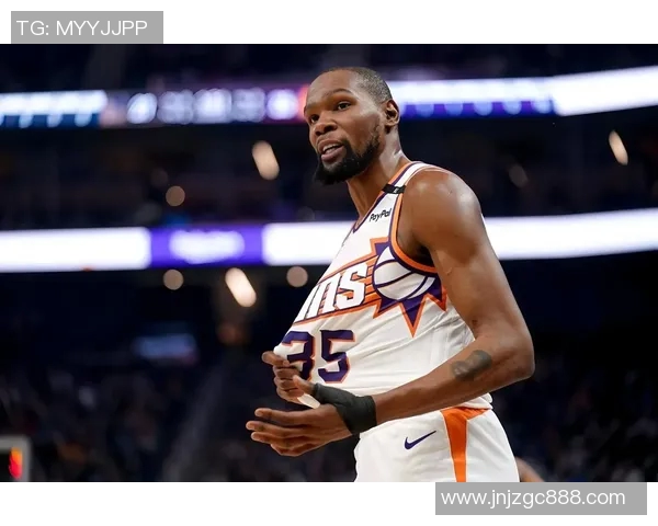 黄蜂战火箭首发公布，阿门杜兰特领衔