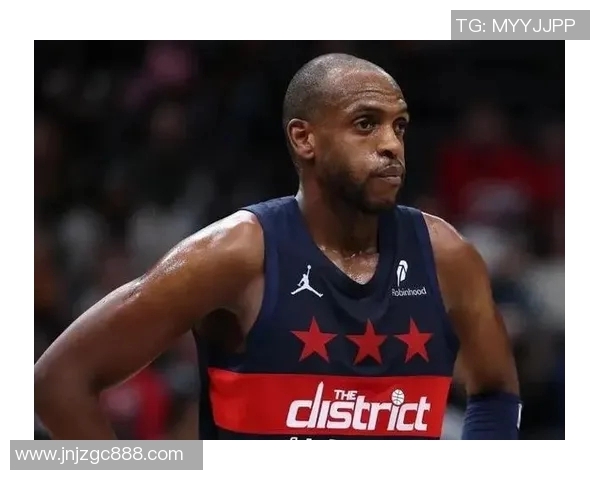 美记：米德尔顿仍在抉择是留在达拉斯还是买断加入季后赛球队